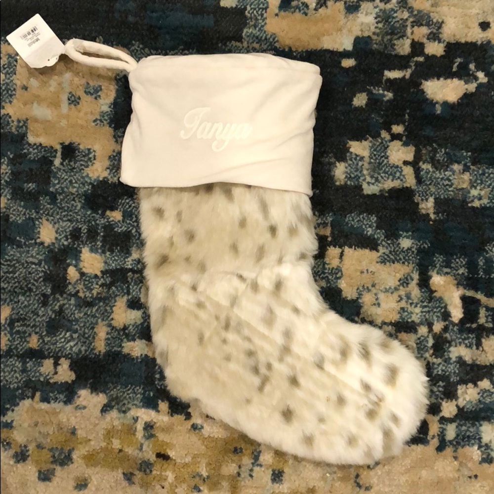 Snow Leopard Stocking “Tanya”